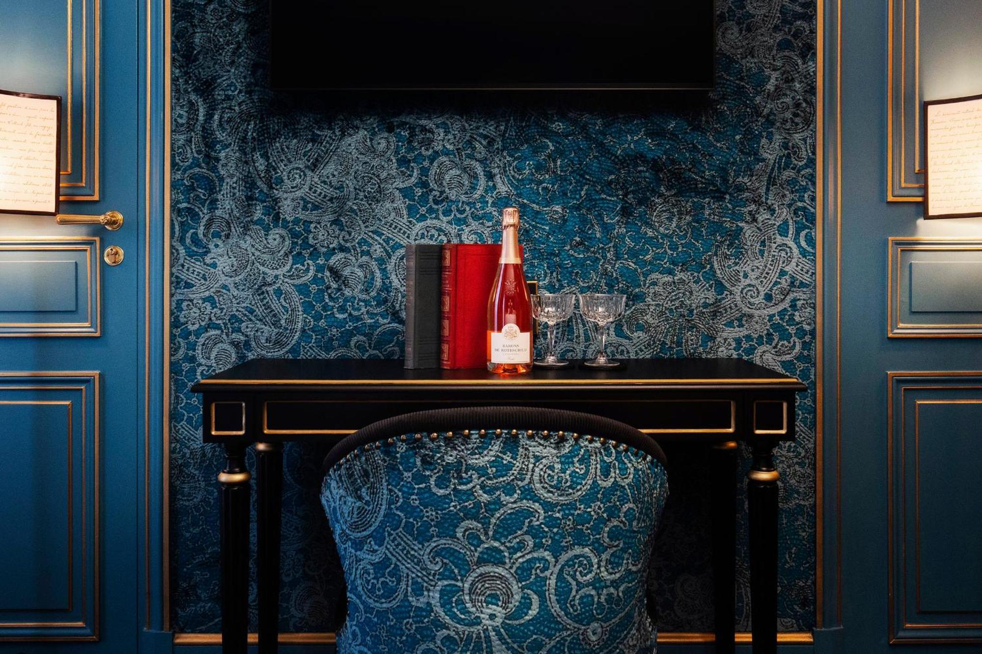 Marcel Proust Deluxe Room